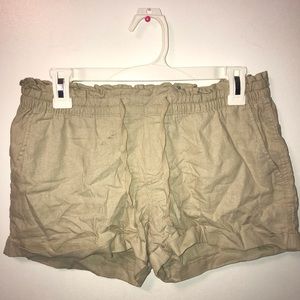 Tan flowy shorts!